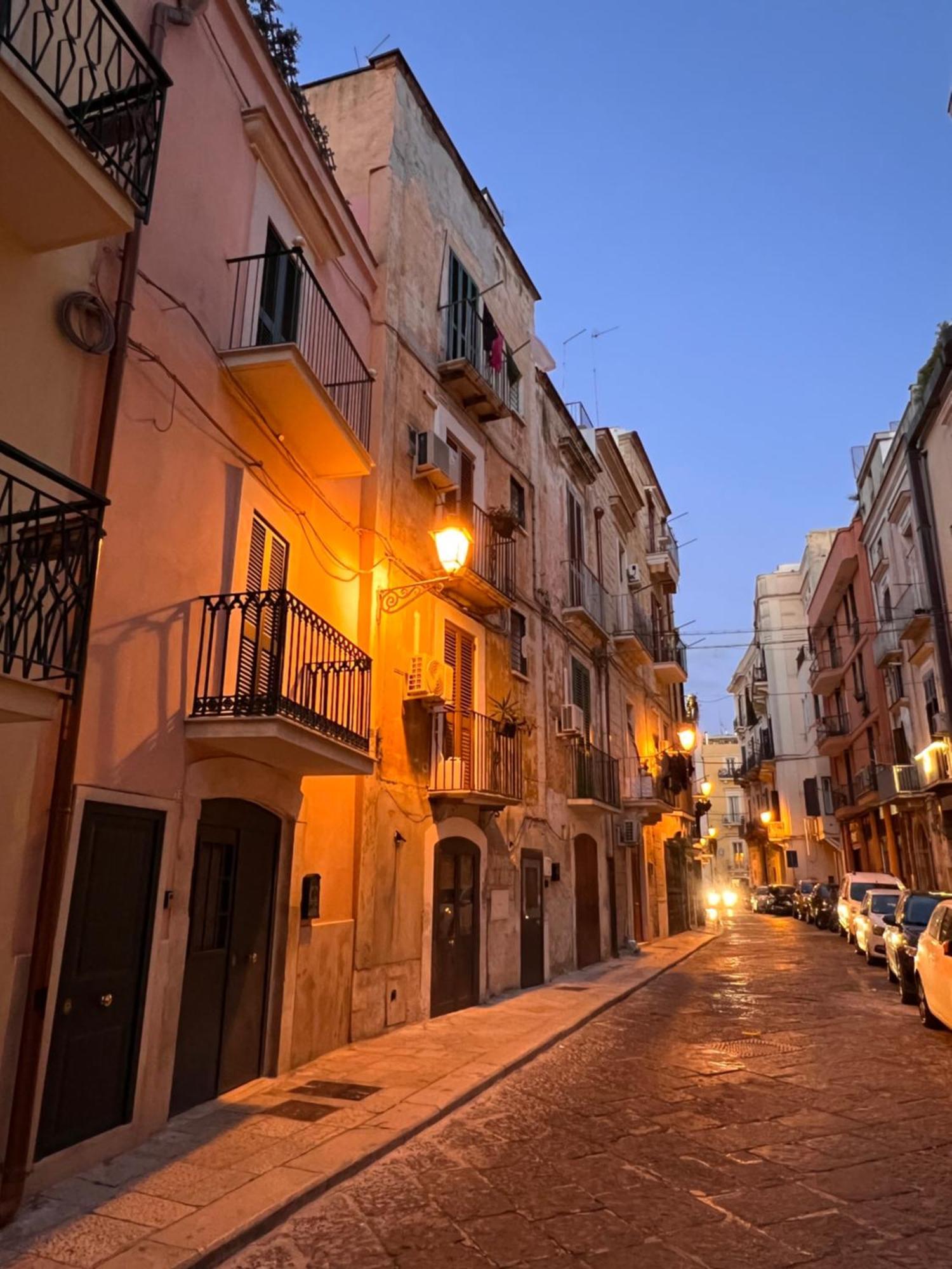 Dimora Le Scalette Apartment Bari Luaran gambar
